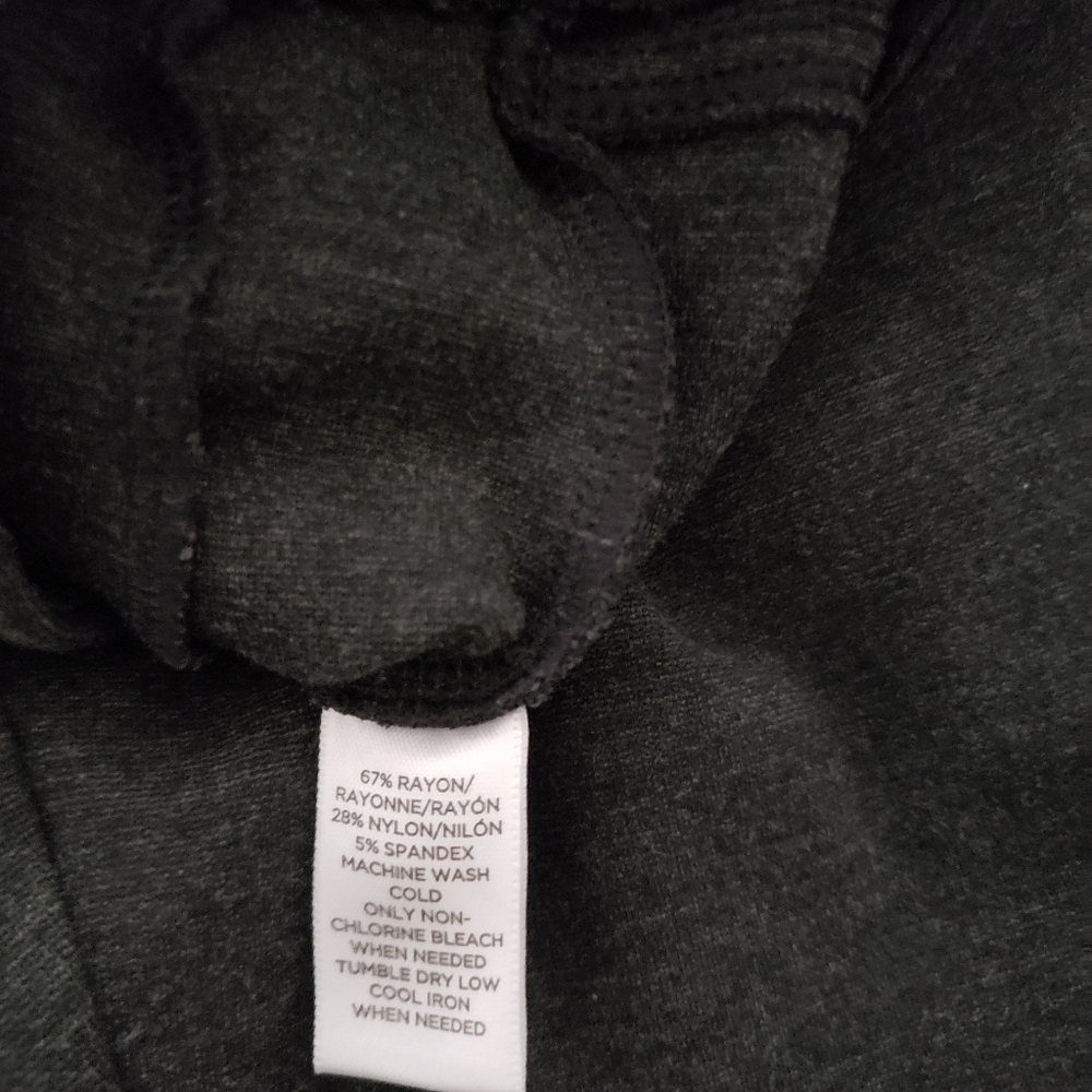 ❤Loft Capris - Picture 8 of 9